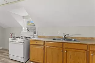 383 Manchester St, Manchester, NH 03103 - Photo 7