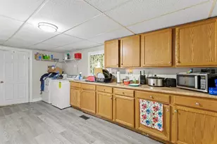 383 Manchester St, Manchester, NH 03103 - Photo 5