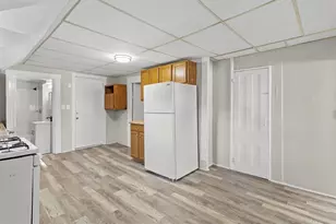 383 Manchester St, Manchester, NH 03103 - Photo 9