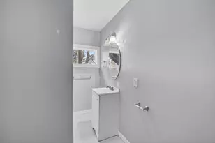 126 Lafayette St, Claremont, NH 03743 - Photo 15