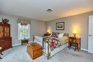 7 Village Woods Dr, Amherst, NH 03031 - Photo 23