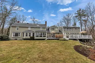 7 Village Woods Dr, Amherst, NH 03031 - Photo 3