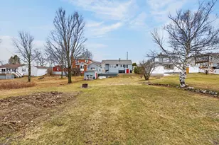 576 Hillside Ave, Berlin, NH 03570 - Photo 51