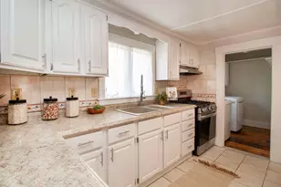 16 Prince St, Concord, NH 03301 - Photo 5