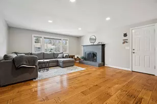 10 Hampton Dr, Nashua, NH 03063 - Photo 7