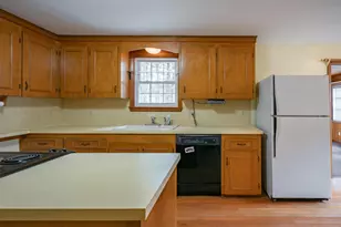 98 Oak St, Milford, NH 03055 - Photo 5