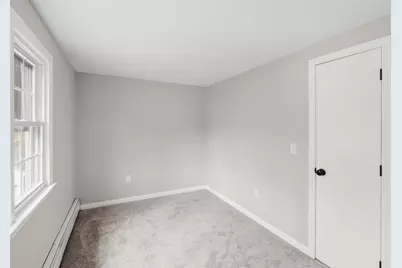 8 Oakdale Avenue, Nashua, NH 03062 - Photo 17