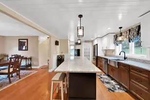 25 Riverview Cir, Litchfield, NH 03052 - Photo 5