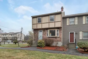 1 Stonegate Ln, Derry, NH 03038 - Photo 3