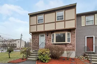 1 Stonegate Ln, Derry, NH 03038 - Photo 1