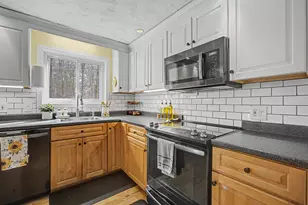 37 McGettigan Rd, Milford, NH 03055 - Photo 9