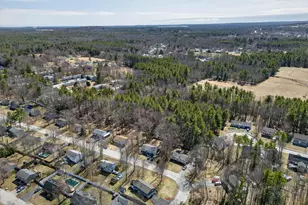 23 Birchwood Ave, Rochester, NH 03867 - Photo 43