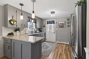 23 Birchwood Ave, Rochester, NH 03867 - Photo 9