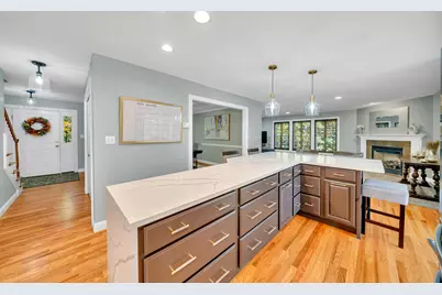 8 Stonewall Way, Newmarket, NH 03857 - Photo 3