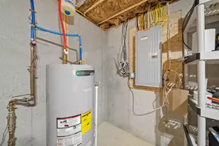 4 Lorelai Wy, Nashua, NH 03062 - Photo 39