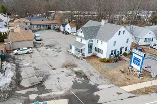 852 Lafayette Rd, Hampton, NH 03842 - Photo 1