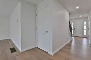 71 Crestview Wy, Raymond, NH 03077 - Photo 13