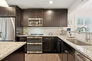 11 Castle Ct, Kingston, NH 03848 - Photo 9