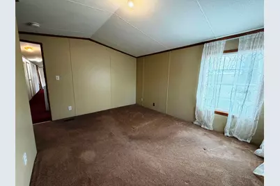 6 Hilltop Manor Mobile Home Park, Littleton, NH 03561 - Photo 25