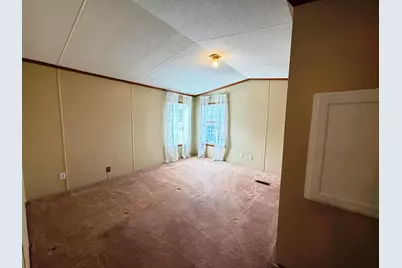 6 Hilltop Manor Mobile Home Park, Littleton, NH 03561 - Photo 23