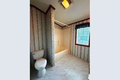 6 Hilltop Manor Mobile Home Park, Littleton, NH 03561 - Photo 19