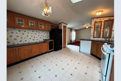 6 Hilltop Manor Mobile Home Park, Littleton, NH 03561 - Photo 7