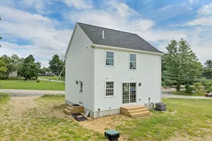 212 Sanborn St, Franklin, NH 03235 - Photo 23
