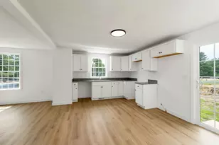 212 Sanborn St, Franklin, NH 03235 - Photo 9