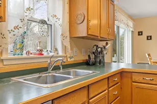 121 Bellview Dr, Swanzey, NH 03446 - Photo 5