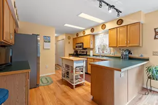 121 Bellview Dr, Swanzey, NH 03446 - Photo 3