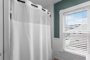 66 Gold St, Manchester, NH 03103 - Photo 25