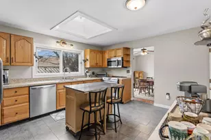 39 Ann Ave, Manchester, NH 03102 - Photo 9