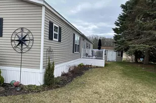 104 Whippoorwill St, Seabrook, NH 03874 - Photo 3