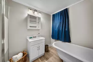 7 Elliott St, Laconia, NH 03246 - Photo 17