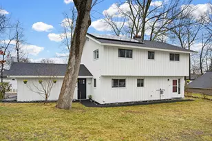 10 Weymouth Dr, Nashua, NH 03062 - Photo 3