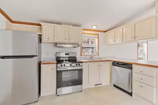 5 R Arrow Dr, Salem, NH 03079 - Photo 17