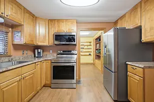 129 Brady Cir, Manchester, NH 03109 - Photo 25