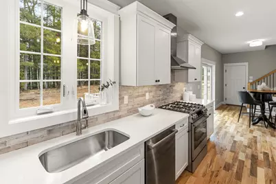 8 Stone Creek Drive, Brentwood, NH 03833 - Photo 13