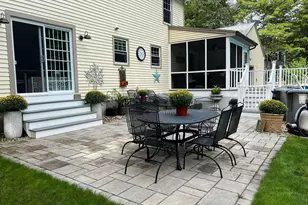 10 Whidden Ln, Litchfield, NH 03052 - Photo 1