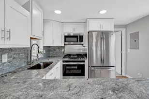 9A N St, Hampton, NH 03842 - Photo 9