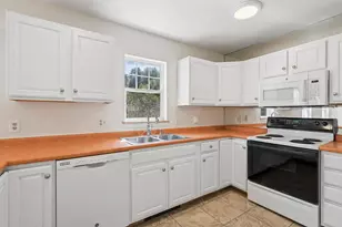 18 Linden Dr, Lebanon, NH 03784 - Photo 7