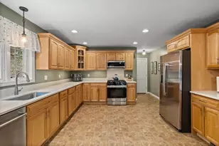 136 Wyndridge Cir, Pelham, NH 03076 - Photo 19