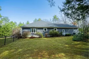 53 Meadow Fox Ln, Chester, NH 03036 - Photo 9