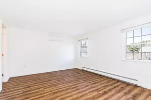 1275 Maplewood Ave, Portsmouth, NH 03833 - Photo 13