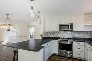 1275 Maplewood Ave, Portsmouth, NH 03833 - Photo 5