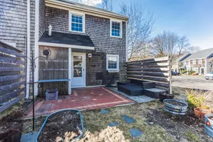 1275 Maplewood Ave, Portsmouth, NH 03833 - Photo 17