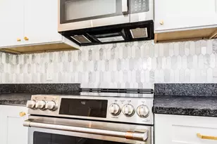 1275 Maplewood Ave, Portsmouth, NH 03833 - Photo 7