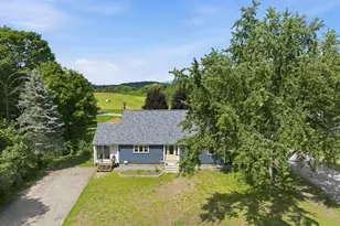 15 Henderson Rd, Gilford, NH 03249 - Photo 5