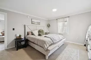 377 Smyth Rd, Manchester, NH 03104 - Photo 15