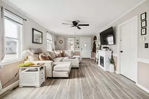 377 Smyth Rd, Manchester, NH 03104 - Photo 7